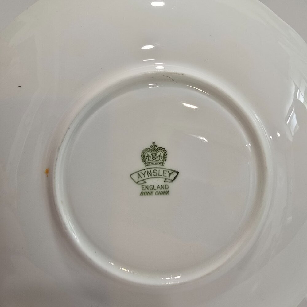 Aynsley - Pink & Gold Vintage Corset Teacup and Saucer with Grapevine Motif​​​ - Picture 5 of 5
